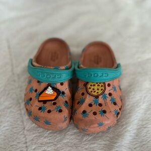 CROCS Kids' Orange and Teal Slippers
